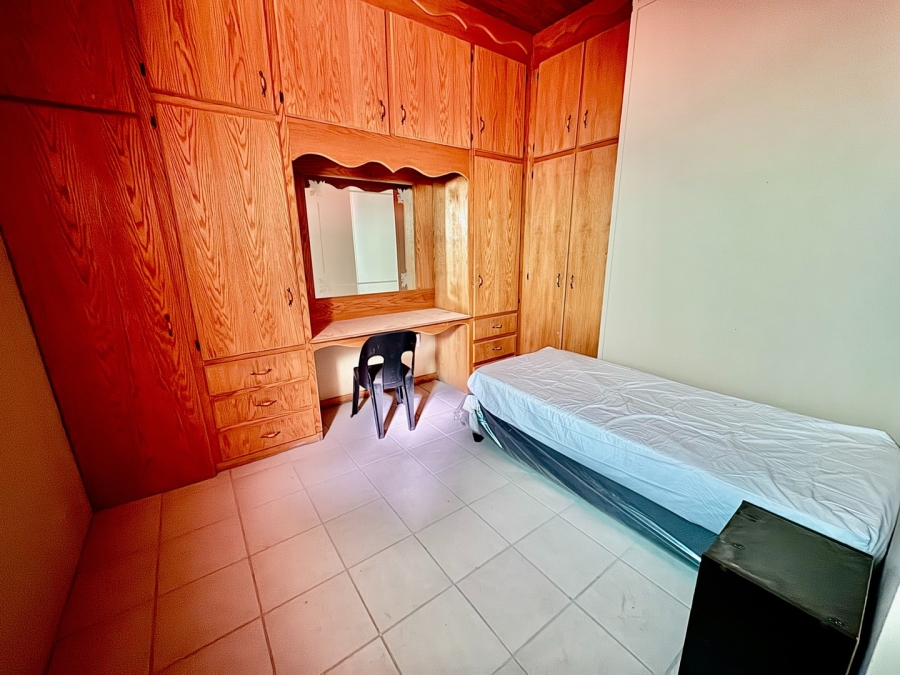 23 Bedroom Property for Sale in Kannoniers Park North West